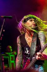 MILEY CYRUS Performs on Final Show at House of Blues in Los Angeles