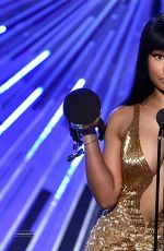 NICKI MINAJ at MTV Video Music Awards 2015 in Los Angeles