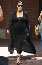 Pregnant KIM KARDASHIAN Out and About in Los Angeles 08/24/2015