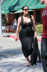 Pregnant KIM KARDASHIAN Out and About in Los Angeles 08/24/2015
