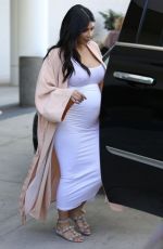 Pregnant KIM KARDASHIAN Out Shopping in Los Angeles 08/22/2015