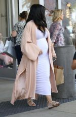 Pregnant KIM KARDASHIAN Out Shopping in Los Angeles 08/22/2015