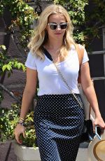 REESE WITHERSPOON Arrives at a Meeting in Los Angeles 07/31/2015