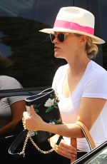 REESE WITHERSPOON Arrives at a Meeting in Los Angeles 07/31/2015