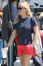 REESE WITHERSPOON at Blue Plate Taco in Santa Monica 08/15/2015