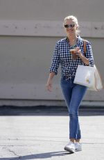 REESE WITHERSPOON in Jeans Out Shopping in Santa Monica 08/01/2015