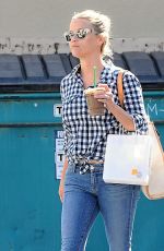 REESE WITHERSPOON in Jeans Out Shopping in Santa Monica 08/01/2015