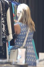 REESE WITHERSPOON Shopping at Equipment Clothing Store in Los Angeles 08/03/2015