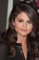 SELENA GOMEZ at MTV Video Music Awards 2015 in Los Angeles