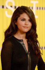 SELENA GOMEZ at MTV Video Music Awards 2015 in Los Angeles