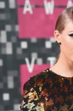 TAYLOR SWIFT at MTV Video Music Awards 2015 in Los Angeles
