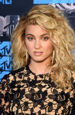 TORI KELLY at MTV Video Music Awards 2015 in Los Angeles