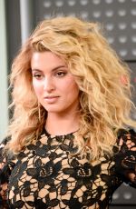 TORI KELLY at MTV Video Music Awards 2015 in Los Angeles