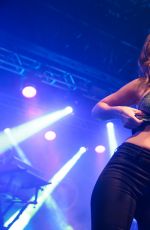 TOVE LO Performs at a Concert in Rio De Janeiro 08/30/2015