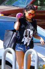 VANESSA HUDGENS Heading to Walgreens Pharmacy in Los Angeles 08/27/2015