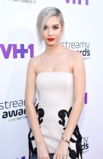 AMANDA STEELE at 2015 Streamy Awards in Los Angeles 09/17/2015