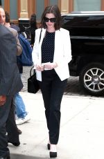 ANNE HATHAWAY Arrives at Her Hotel in NEw York 09/22/2015