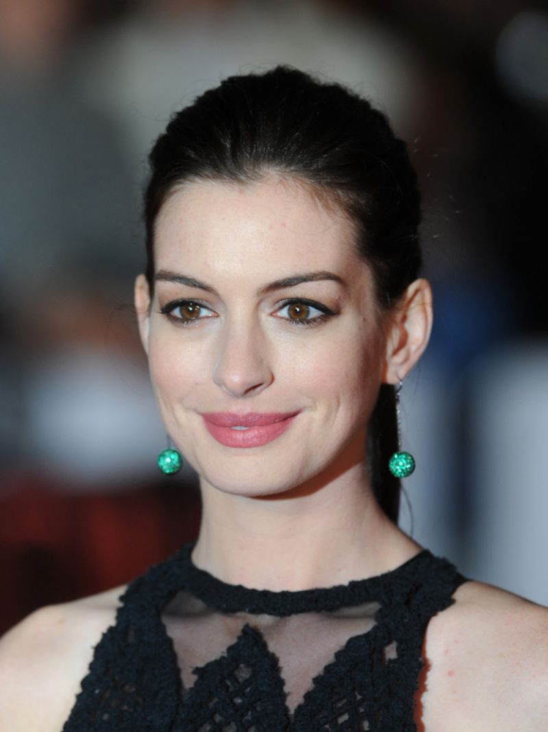ANNE HATHAWAY at The Intern Premire in London 09/27/2015 – HawtCelebs