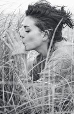 ANNE HATHAWAY in Glamour Magazine, K October 2015 Issue