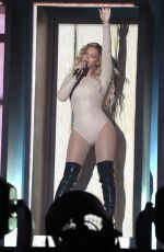 BEYONCE Performs at 2015 Global Citizen Festival in New York 09/26/2015