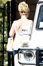 BRITNEY SPEARS Heading to a Dance Studio in Calabasas 09/29/2015