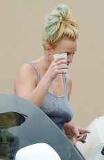 BRITNEY SPEARS Leaves a Gym in Calabasas 09/12/2015