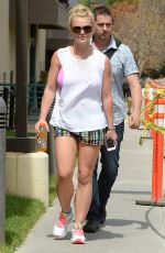 BRITNEY SPEARS Leaves a Gym in Westlake Village 09/02/2015