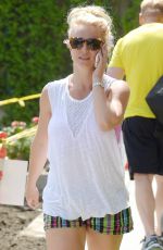 BRITNEY SPEARS Leaves a Gym in Westlake Village 09/02/2015