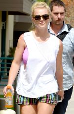 BRITNEY SPEARS Leaves a Gym in Westlake Village 09/02/2015