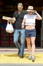 BRITNEY SPEARS Out and About in Westlake Village 09/14/2015