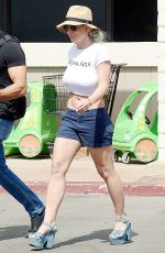 BRITNEY SPEARS Out and About in Westlake Village 09/14/2015