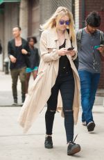 DAKOTA FANNING Out and About in New York 09/11/2015