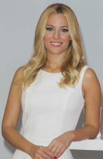 EDURNE Presents Max White Expert White Toothpaste 09/16/2015