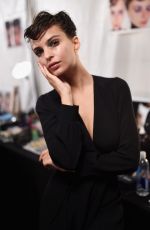EMILY RATAJKOWSKI at Marc Jacobs Fashion Show at NYFW 09/17/2015
