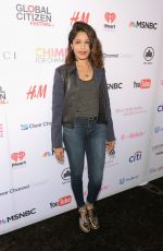 FREIDA PINTO at 2015 Global Citizen Festival in New York 09/26/2015