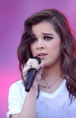 HAILEE STEINFELD at 2015 iHeartradio Music Festival in Las Vegas 09/19/2015