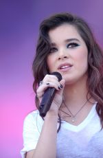HAILEE STEINFELD at 2015 iHeartradio Music Festival in Las Vegas 09/19/2015