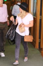 HILARY DUFF Leaves a Doctor