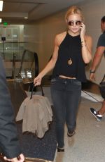 KATE HUDSON Arrives at Los Angeles International Airport 08/31/2015