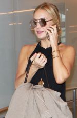 KATE HUDSON Arrives at Los Angeles International Airport 08/31/2015