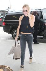 KATE HUDSON Arrives at Los Angeles International Airport 08/31/2015