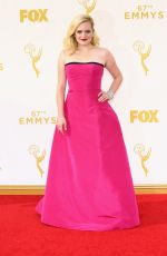 ELISABETH MOSS at 2015 Emmy Awards in Los Angeles 09/20/2015