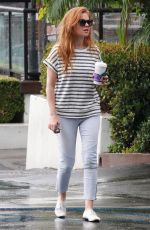 ISLA FISHER at The Coffee Bean & Tea Leaf in Sherman Oaks 09/15/2015