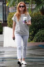 ISLA FISHER at The Coffee Bean & Tea Leaf in Sherman Oaks 09/15/2015
