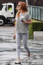 ISLA FISHER at The Coffee Bean & Tea Leaf in Sherman Oaks 09/15/2015
