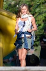 JENNIFER ANISTON on the Set of Mothers Day in Atlanta 09/11/2015