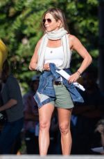 JENNIFER ANISTON on the Set of Mothers Day in Atlanta 09/11/2015
