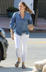 JENNIFER GARNER Out and About in Brentwood 09/02/2015