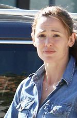 JENNIFER GARNER Out and About in Brentwood 09/02/2015