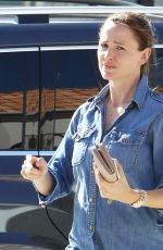 JENNIFER GARNER Out and About in Brentwood 09/02/2015